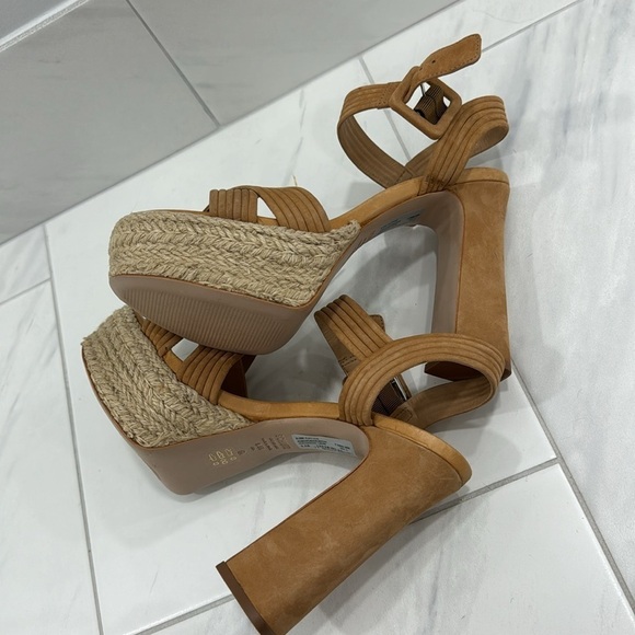 Schutz Blisse Platform Nubuck Sandal - Size 8.5 - Picture 10 of 16